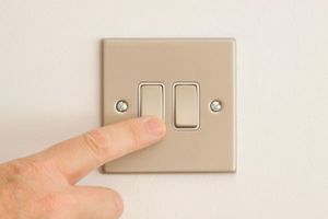 Коротка історія проєктування електричних вимикачів - Частина III