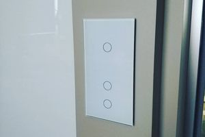 Pass-through touch light switch / switch for any kind of lamp